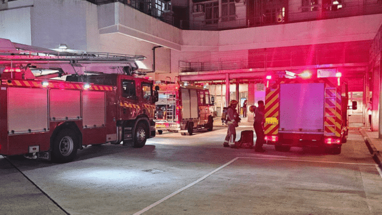 秀茂坪安達邨單位睡房燈疑短路冒煙 父子二人送院治理