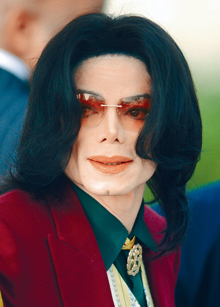 米高涉性侵兒童受審，雖最終獲判無罪，但離世多年後仍未完全洗脫嫌疑。