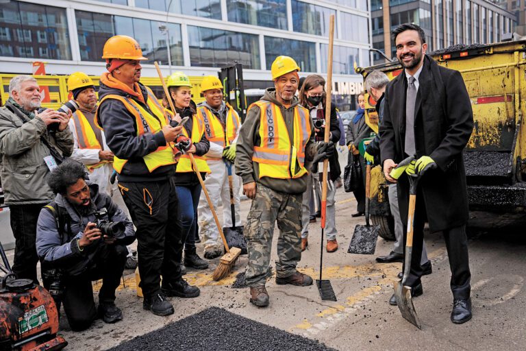 馬姆達尼上任後，投入資金與精力改善公共服務。 Vincent Alban/紐約時報