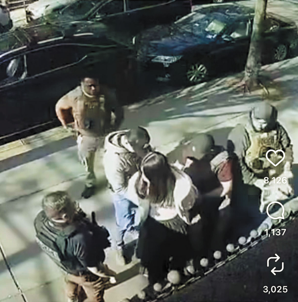 視頻顯示了ICE在澤西市當街逮華女。