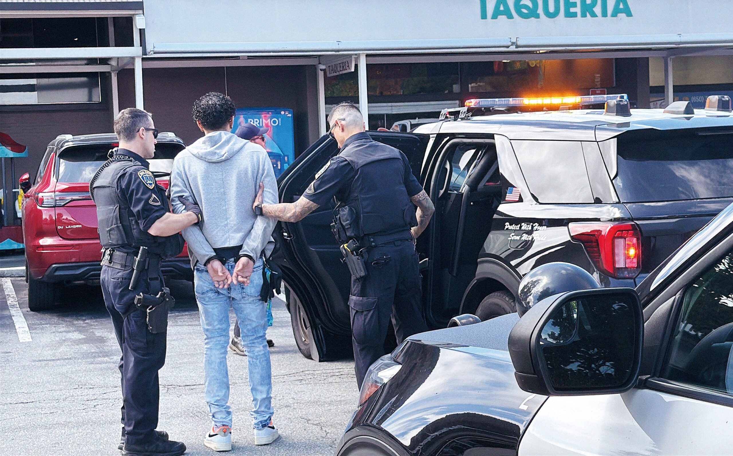 警方拘捕涉案男子。聖馬刁警察局