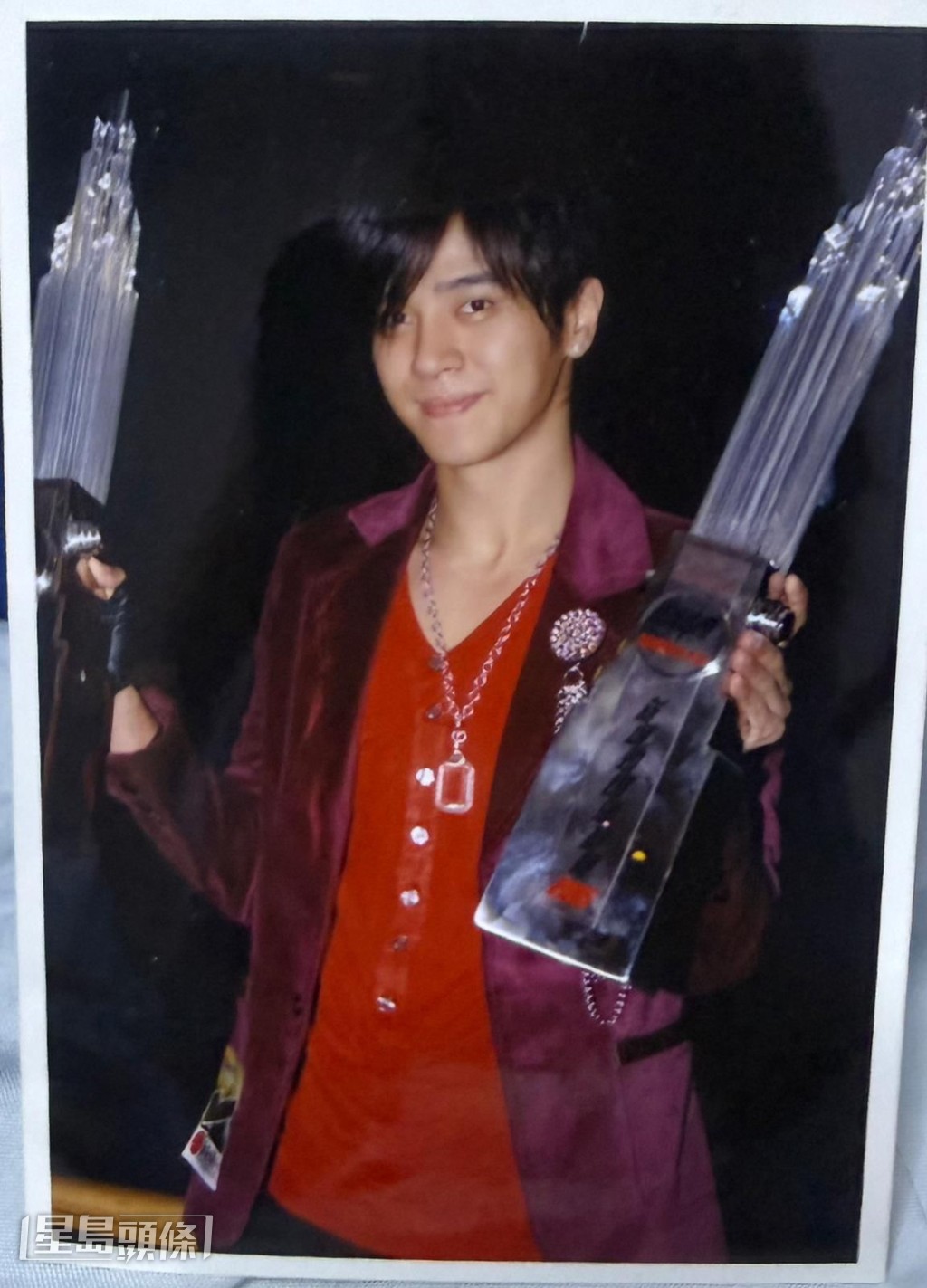 小豬在香港人氣不俗,早在2005年已於新城勁爆頒獎禮首度奪得國語歌手大獎。