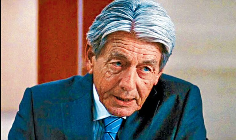 約翰曾參演基斯杜化路蘭多部作品，包括《蝙蝠俠》系列。網上圖片