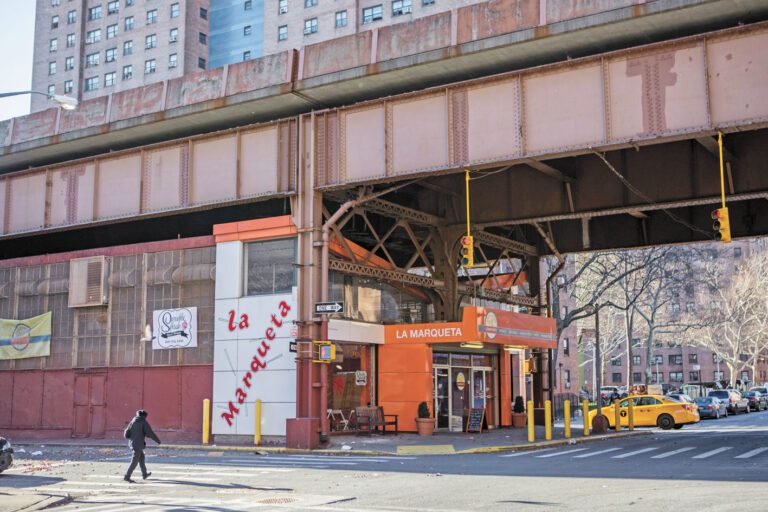 首家市營雜貨店將落戶曼哈頓東哈林的「拉馬凱塔」市場。 Hiroko Masuike /紐約時報