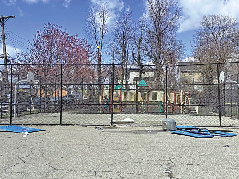 上周在布雷加諾公園發生廁所爆炸案。揚克斯警務處圖片