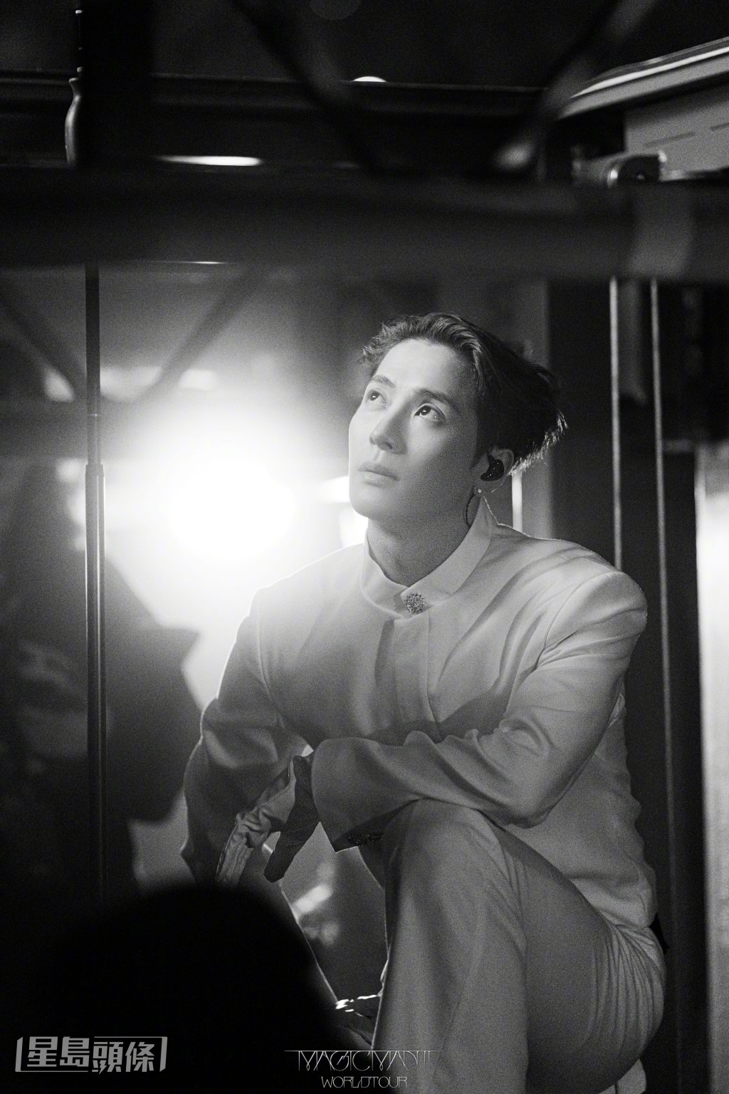 展現溫文儒雅的一面。