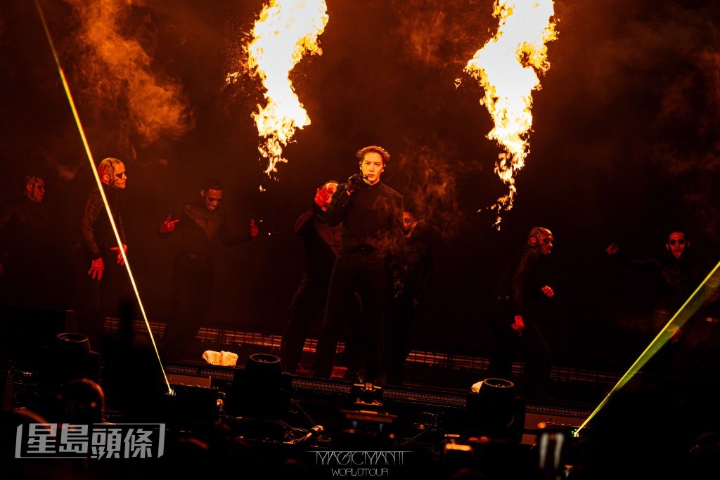 Jackson 造型充滿魅力。