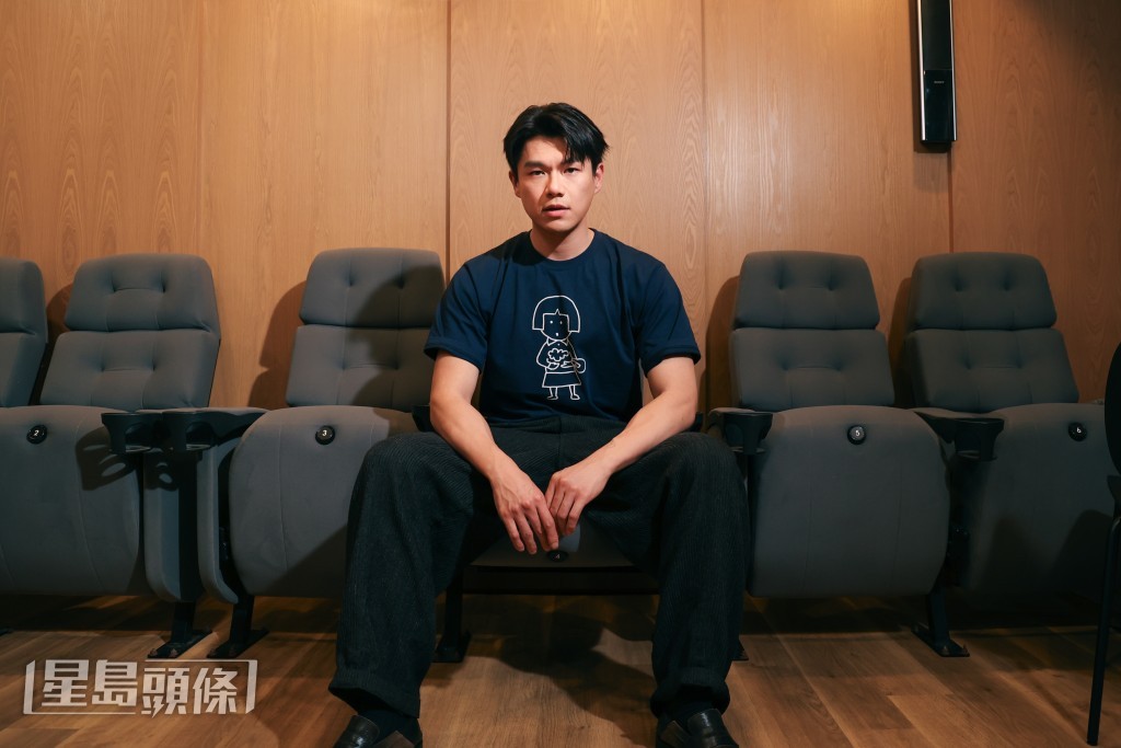 為了更貼近角色，柯煒林為《大濛》頻繁練習帶有口音的國語。