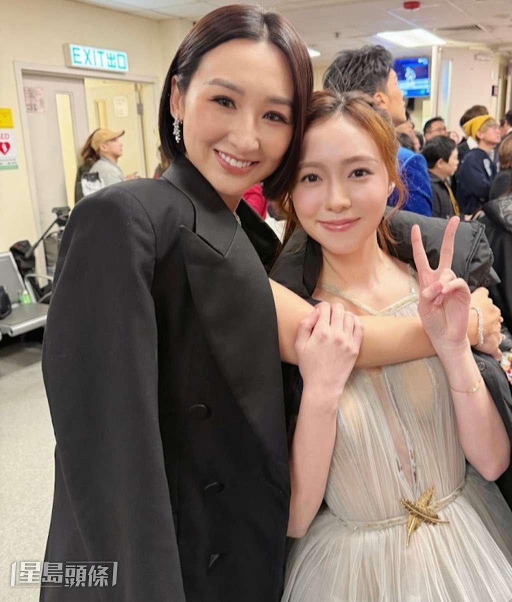 她與高海寧因合作《夫妻的博弈》成為好友,對方對她照顧有加。