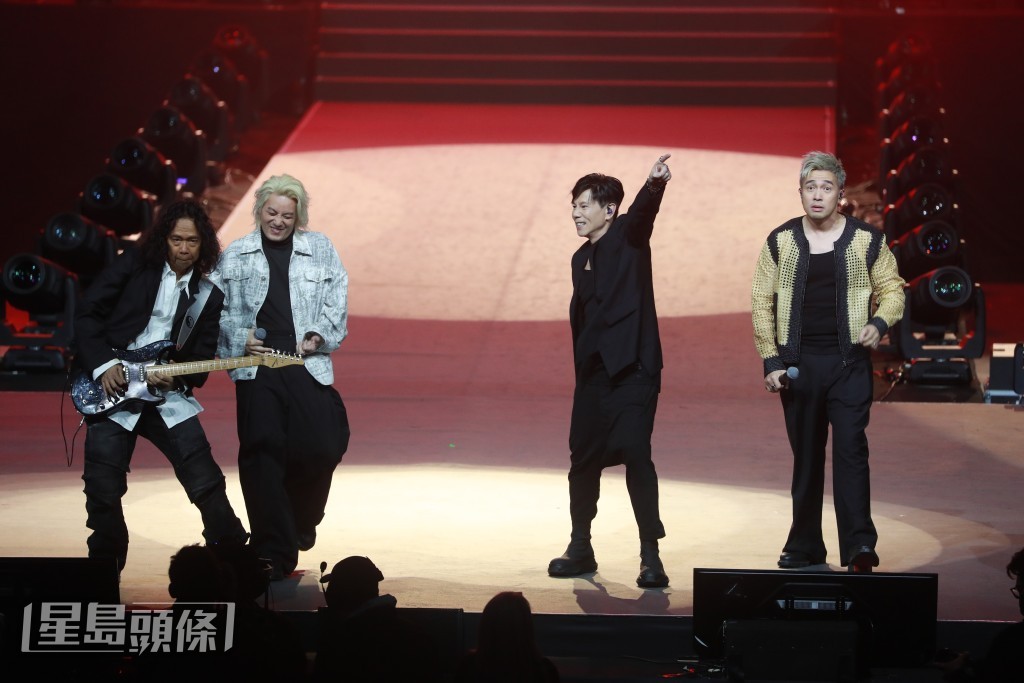 太極樂隊早前在《Chill Club頒獎禮 24/25》中與Dear Jane同台演出。