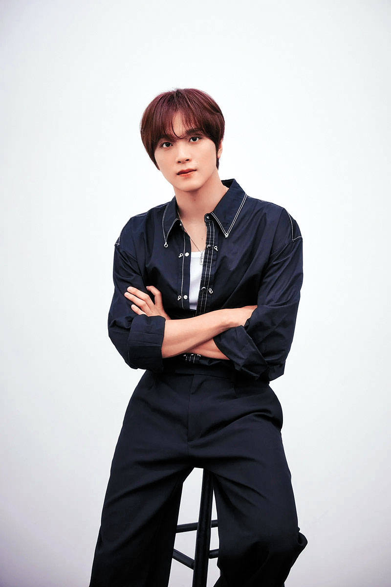 ■楷燦疑爆出戀情，昨日在機場被fans追著怒罵。