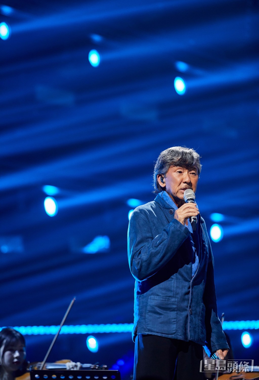 鄭老師作品超過二千首，其中合作最多的是林子祥。