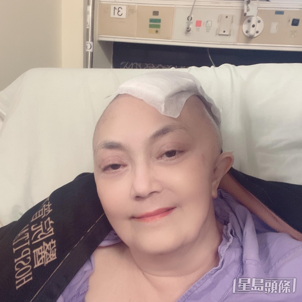 2022年12月，施明發生意外頭部受重創，需接受緊急開腦手術保命。