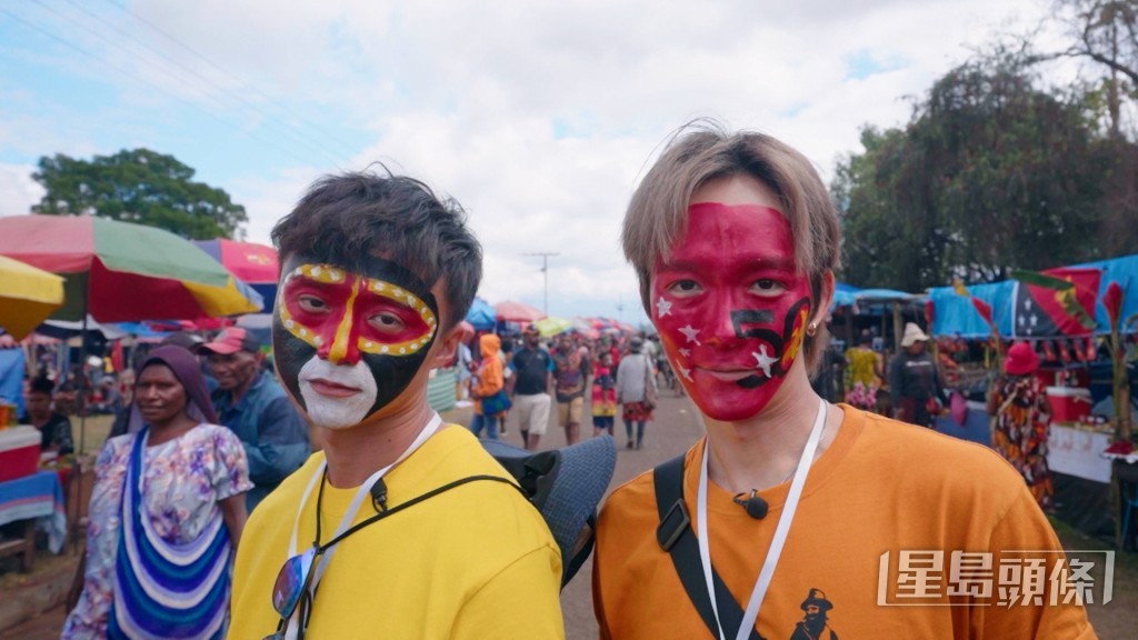 節目由梁彥宗（Chris）與MIRROR成員王智德（Alton）共同主持。