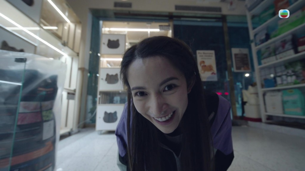 充滿神經質的氣質。