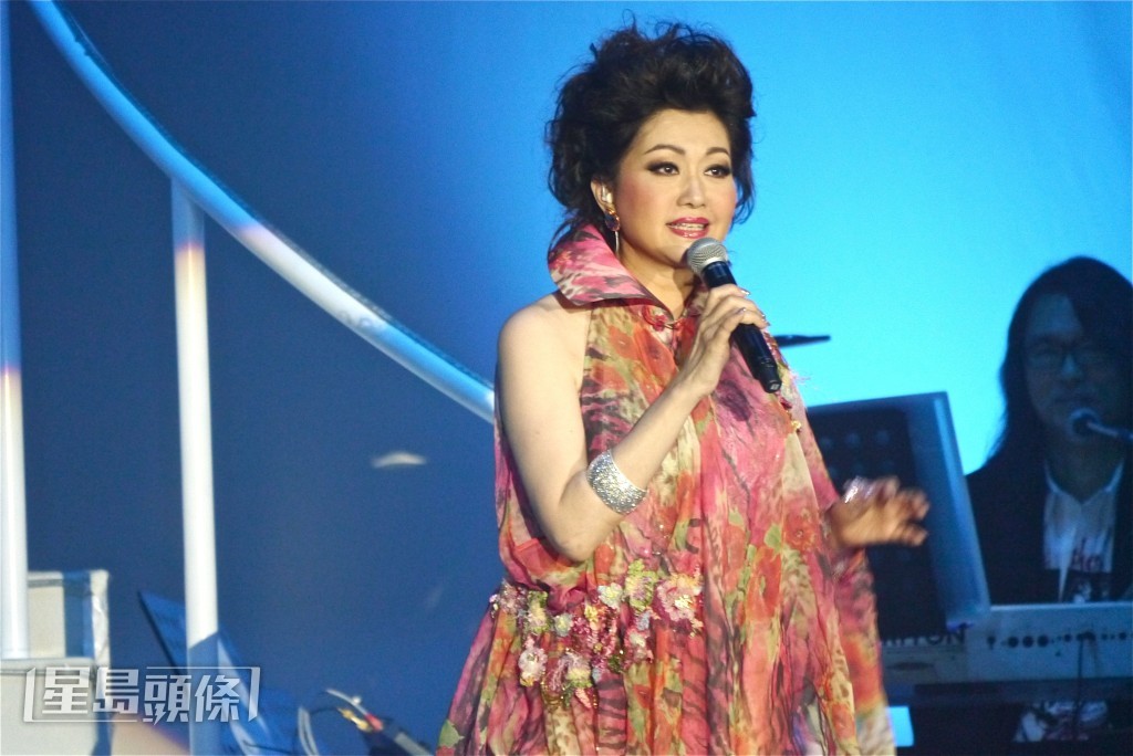 胡美儀希望透過歌聲,鼓勵市民永遠對生活保持希望。