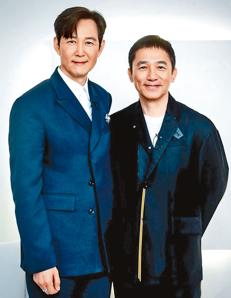 偉仔日前飛韓國與李政宰深度對談，更獲對方贈銀杏茶。