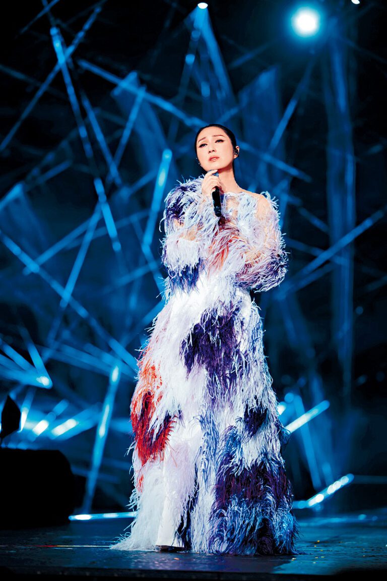 千嬅在成都騷堅持以全粵語歌單上場。