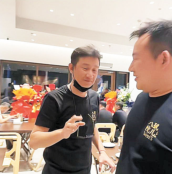 文章近年來轉向話劇舞台，如今又做起餐飲生意。網上圖片