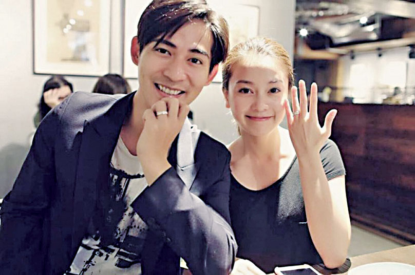 喻虹淵（右）與周渝民（左）於2015年結婚，生女後淡出演藝圈。網上圖片