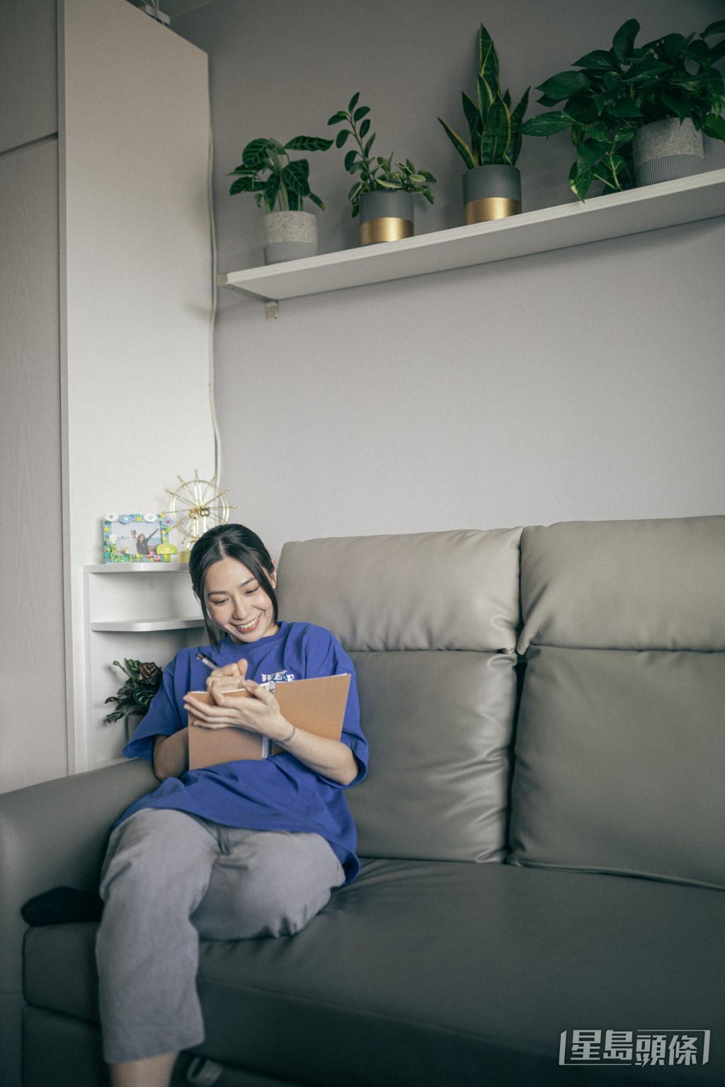 「葵芳」蔡蕙琪擔任許志安新歌MV的女主角。