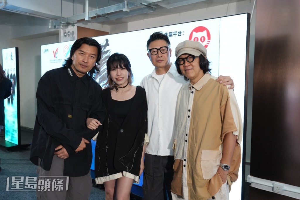 Cassette卡式帶樂團與音樂人方樹樑（右一）。