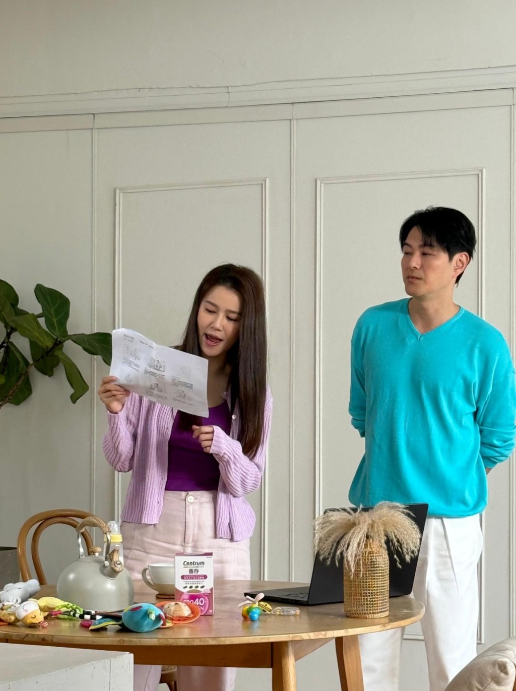 兩人在廣告中分享了成為父母後的各種轉變。