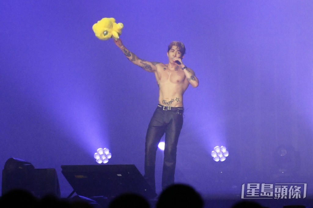 Tyson Yoshi透露自己的腰圍維持在不足29吋。