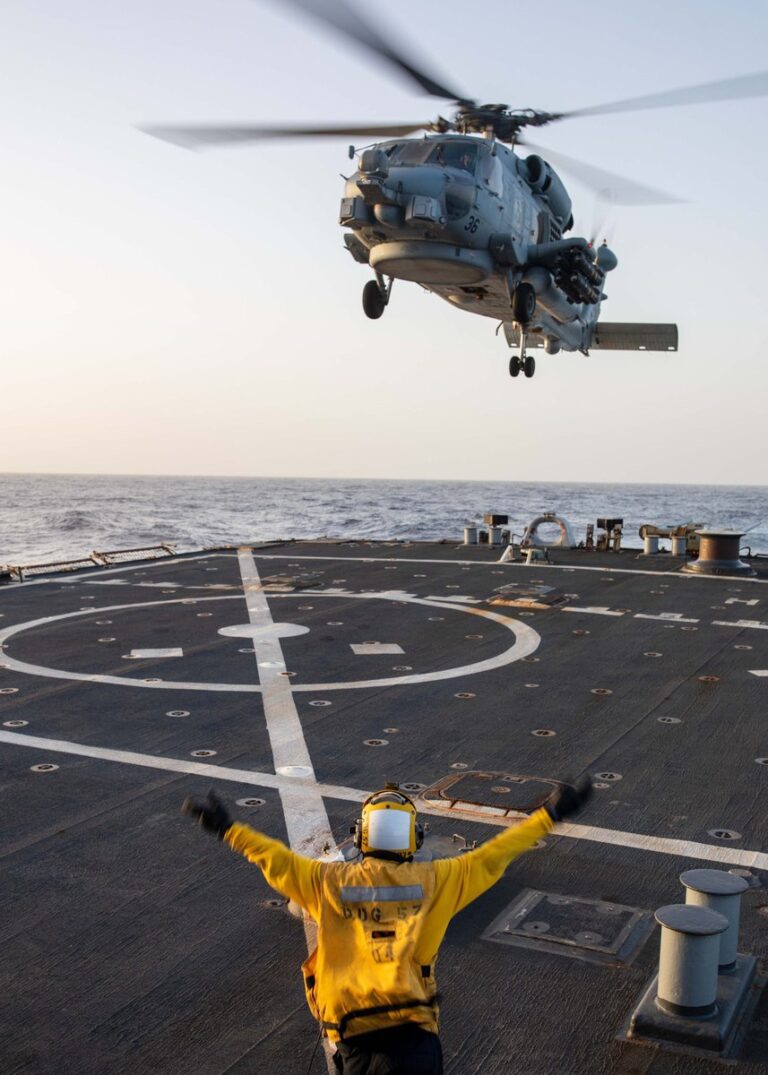 美海軍強制攔截進出伊朗船隻 公布警告錄音 威脅動武執行封鎖