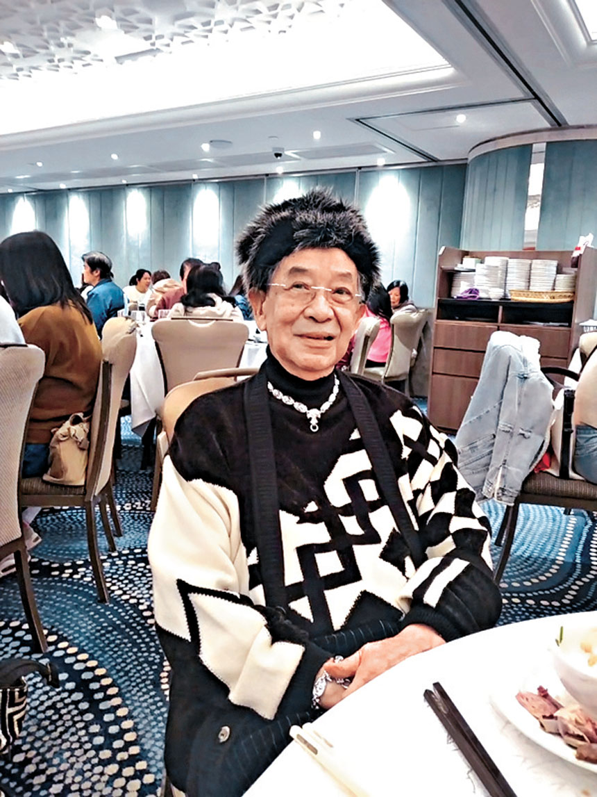 江圖不久前剛露過面，精神不俗。