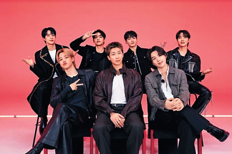 回歸樂壇才一個月的BTS亦唔失禮，共獲3項提名。