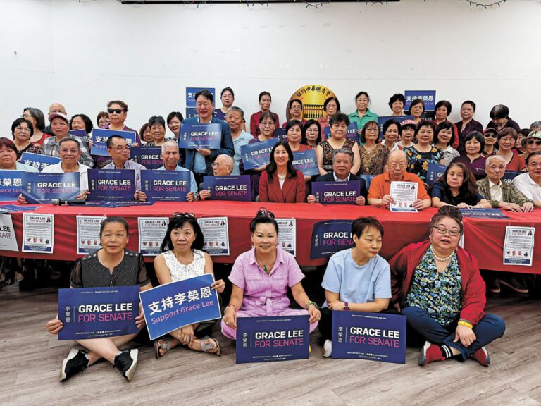 參選人李榮恩與孔廈居民及支持者大合照。