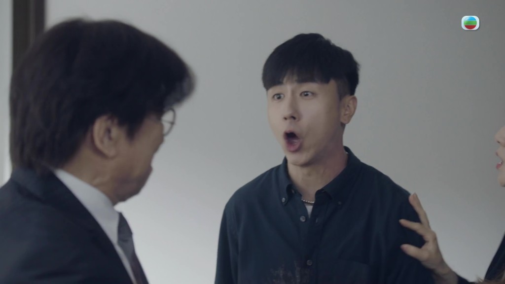 一記耳光，令父子關係陷入決裂。