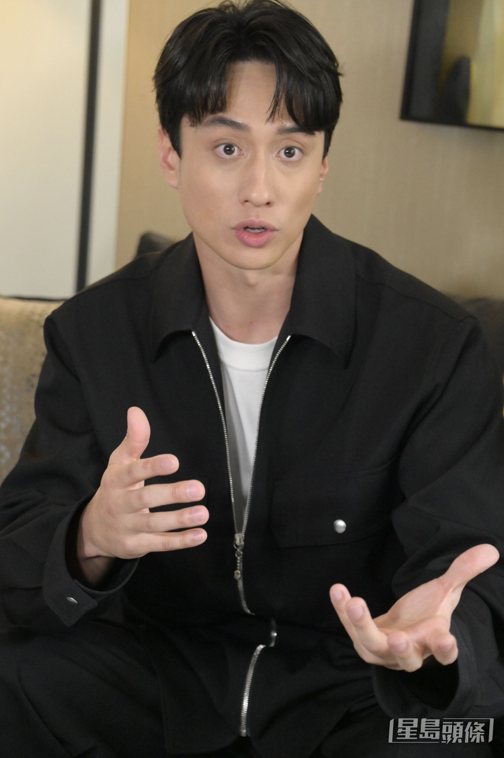 戲中劉俊謙需應付連場打鬥、槍戰、電單車追逐及墮海等戲份。