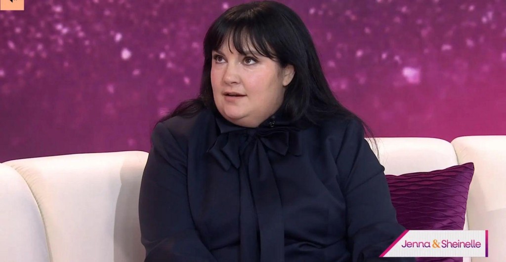 Lena為宣傳自傳受訪，披露曾遭阿當哉華粗暴對待的細節。