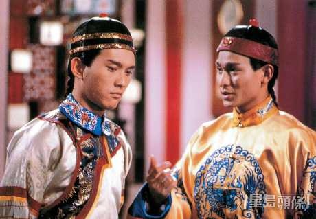 1984年劇集《鹿鼎記》中的劇照，左為潘宏彬，右為劉德華。