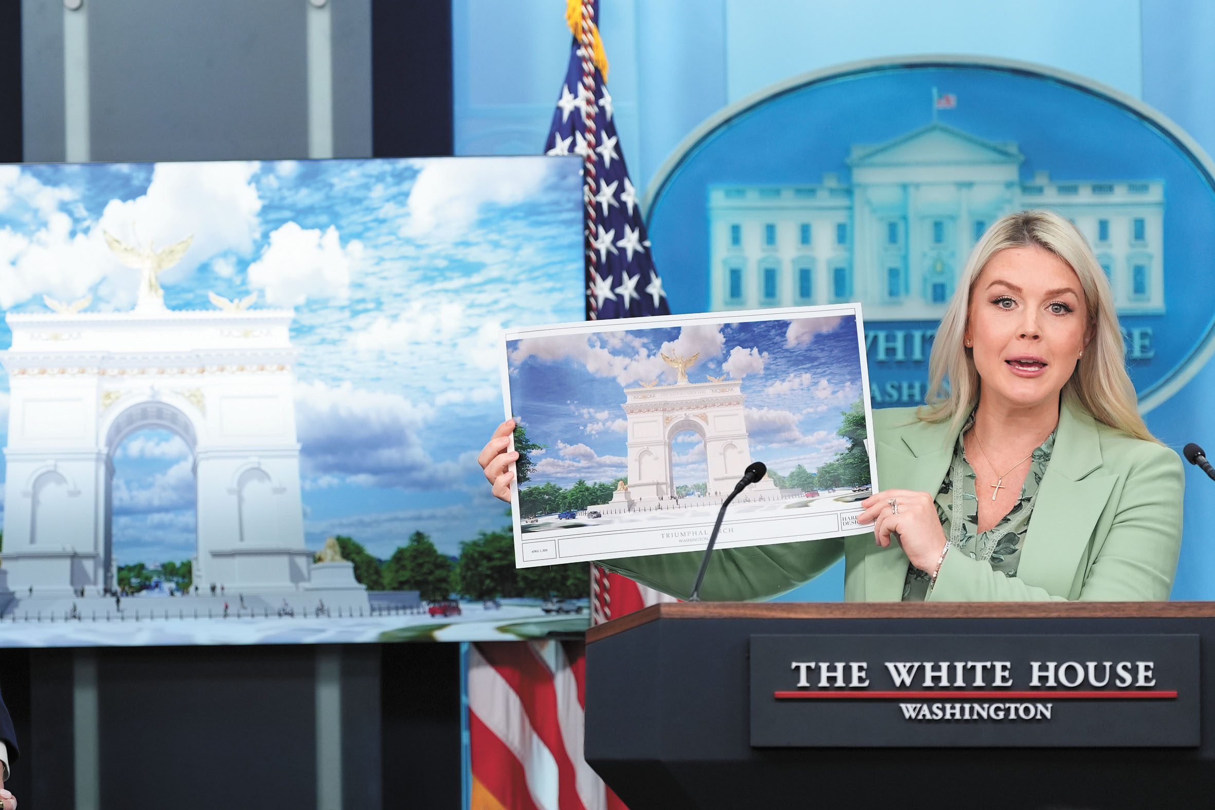 白宮發言人萊維特15日展示「凱旋門」設計圖。美聯社