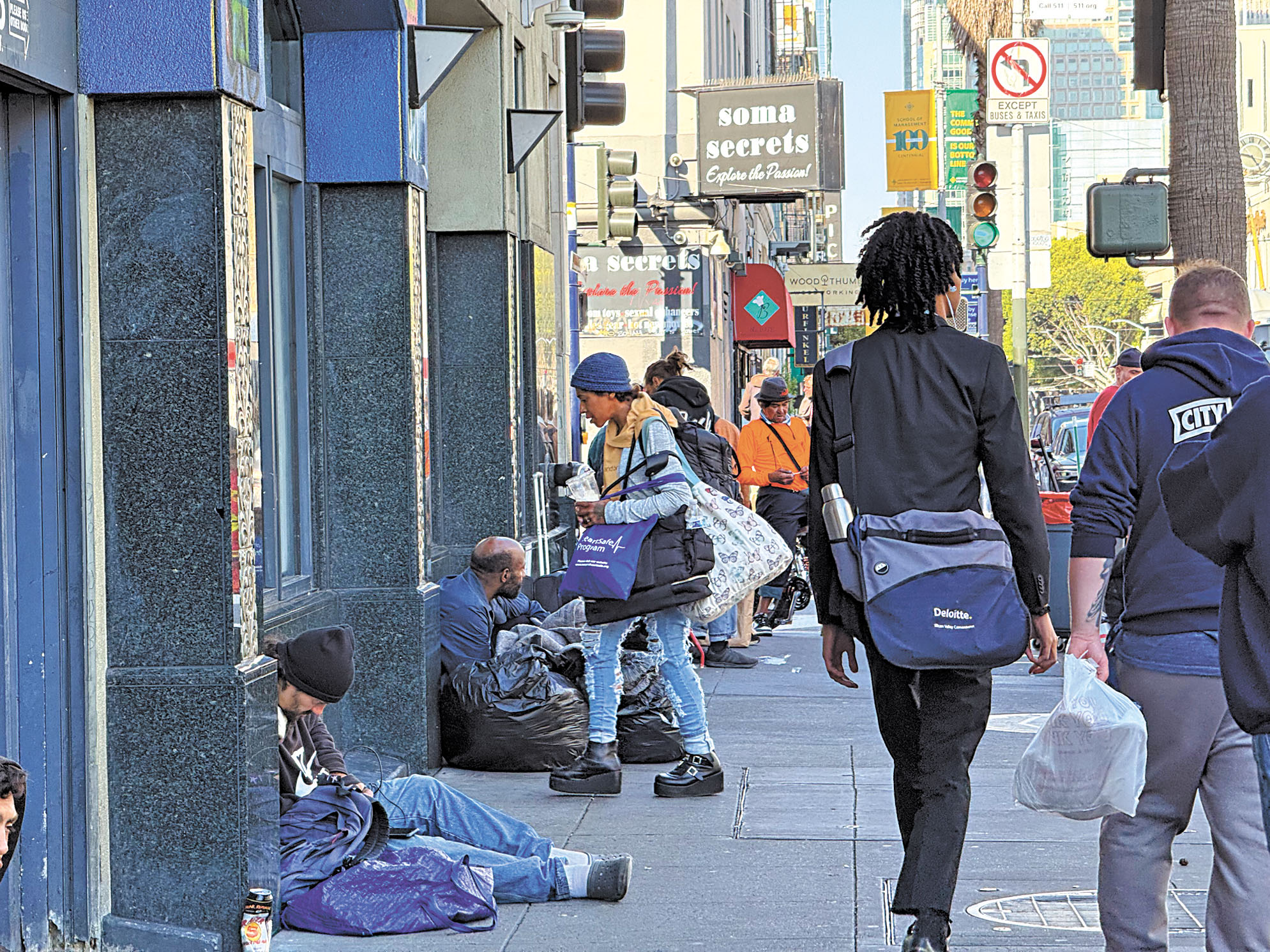 多個無家可歸服務機構擔心赤字導致無家可歸政策推倒重來。 本報資料圖