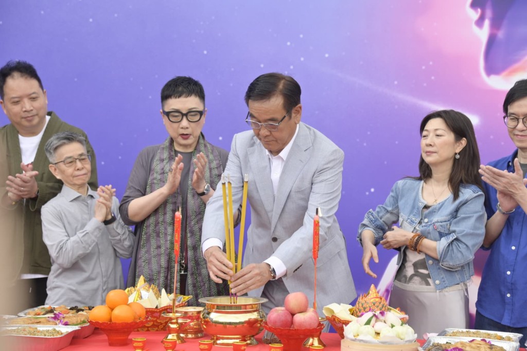 金像獎團隊進行拜神儀式，祈求頒獎典禮順利舉行。