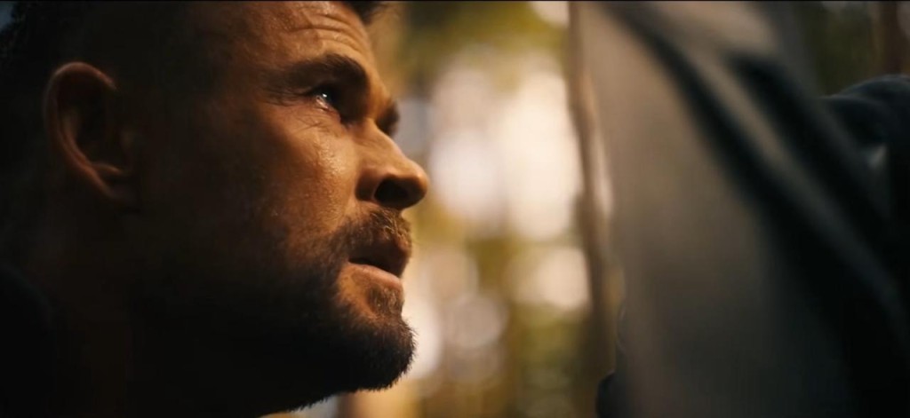 「雷神」基斯咸士禾夫在預告中形容末日博士的威脅難以抵擋。