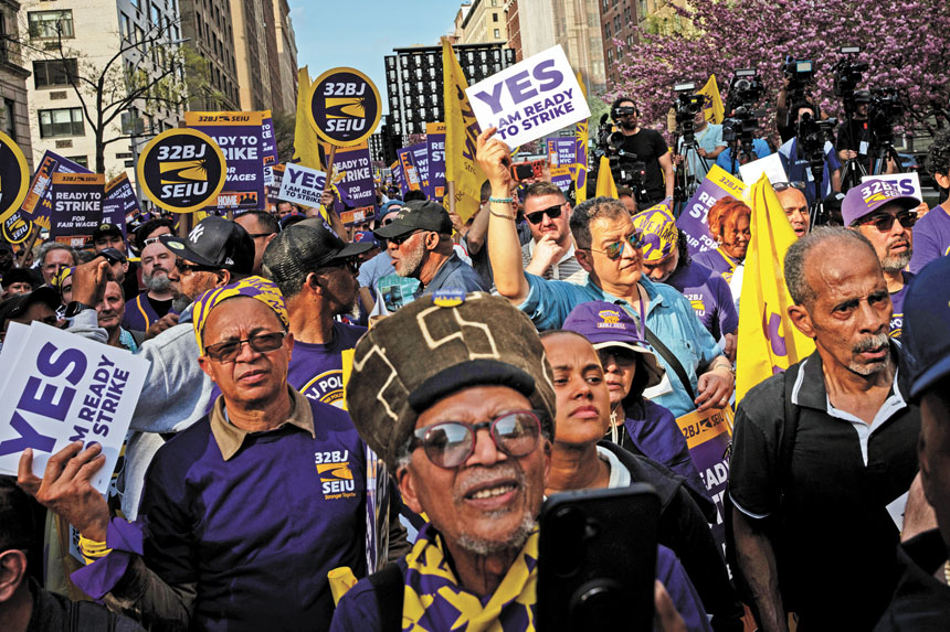 3.4萬名大廈服務員工原計劃於21日離崗罷工。 Angelina Katsanis /紐約時報