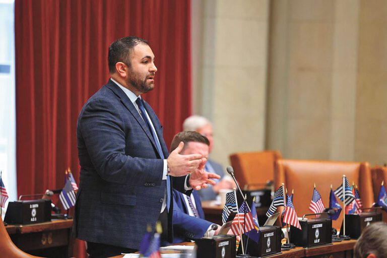 譚杜喜責民主黨不理民困。