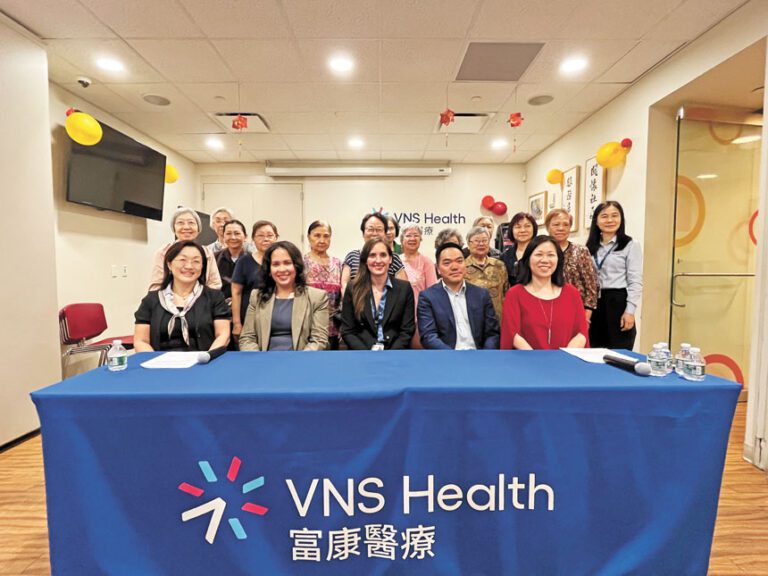 免費頭頸癌篩檢活動的主辦及協辦單位及講者合照。