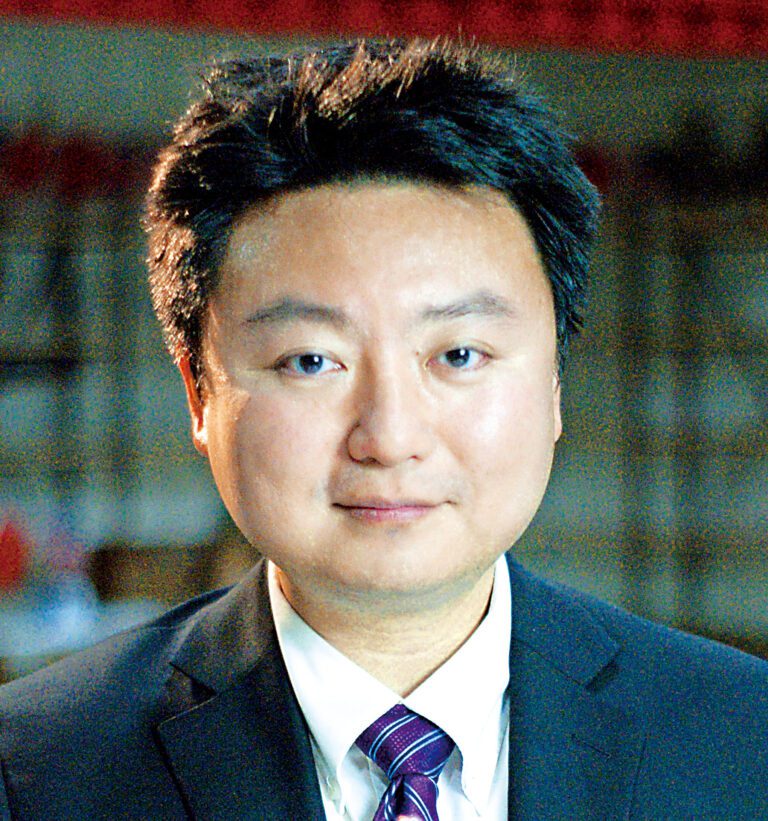 南加州華社南加聯盟主席、知名時事新聞評論員魏林峰。受訪人提供