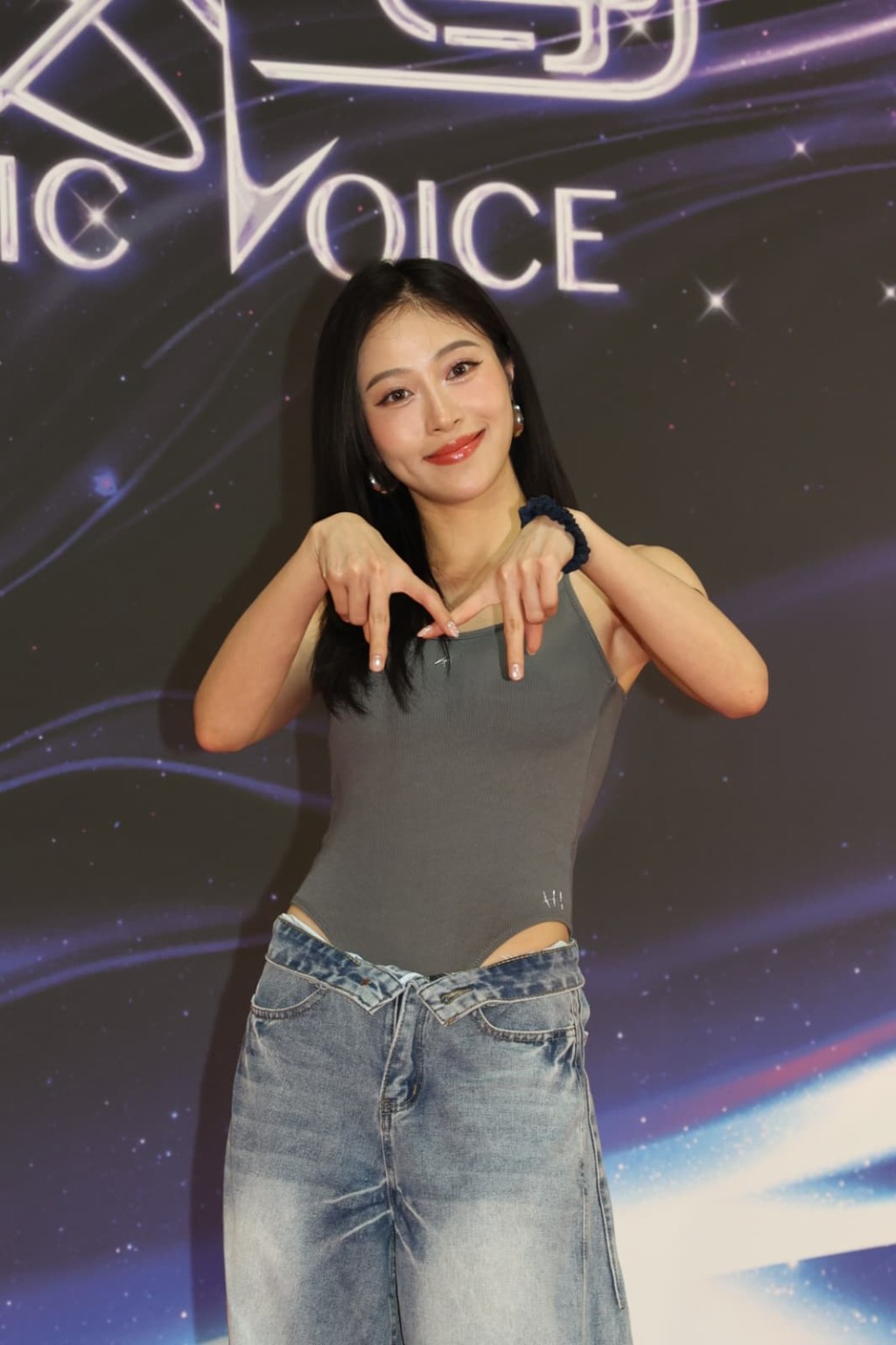 練習生倪嘉雯在見面會上表演Rap《風山水起》。