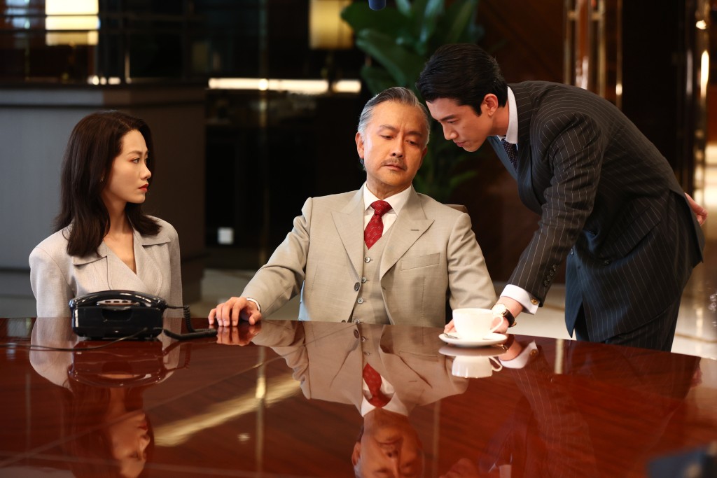 謝君豪在《寒戰1994》中飾演首富，與吳慷仁有父子戲份；廖子妤與陳家樂則演夫妻。