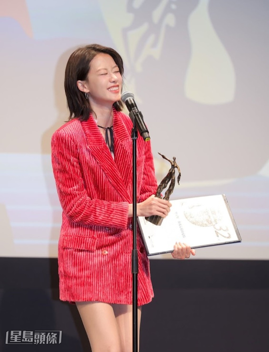 在香港電影評論學會及導演會頒獎禮封后，令廖子妤成為金像獎影后的大熱人選。