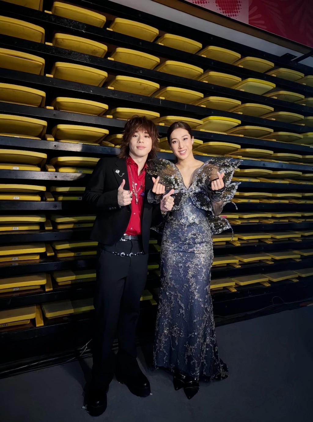 鍾嘉欣大讚曾比特：「在社交平台看過他演出，聲音很靚，很欣賞他。」