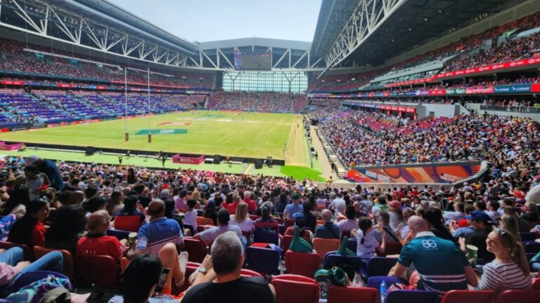 七人欖球賽啟德主場館人流管制 二樓觀賽區滿座觀眾可移步五樓