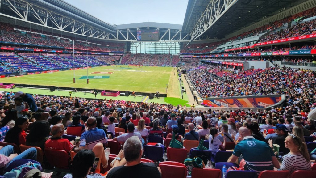 七人欖球賽啟德主場館人流管制 二樓觀賽區滿座觀眾可移步五樓